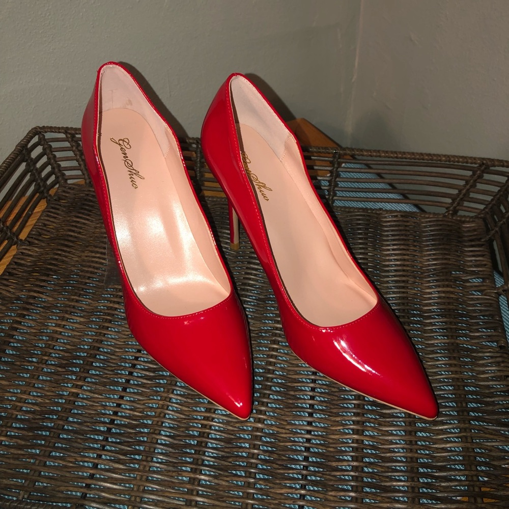 GenShuo red patent pointed toe pumps !new!